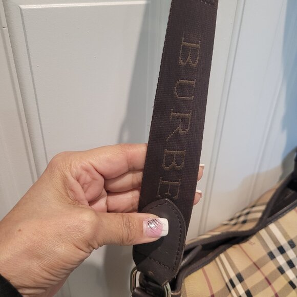 RARE*BURBERRY* NOVA CHECK*UNISEX*LARGE CROSSBODY WITH ADJUSTABLE STRAP - Picture 7 of 16